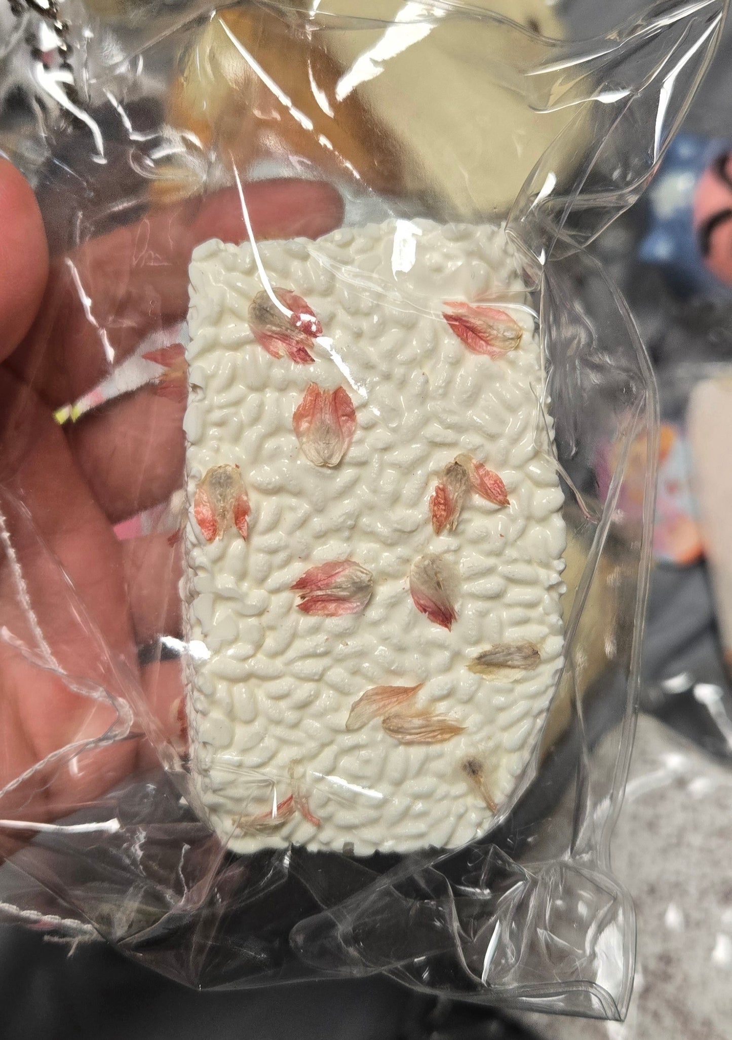 Rice petal cake